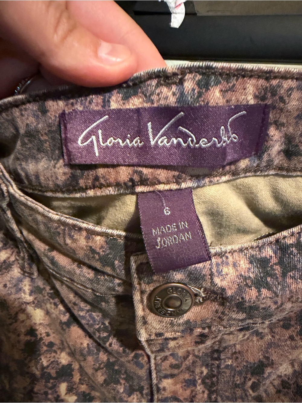 Gloria Vanderbilt Skinny Pants in Brown Multi Print